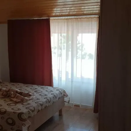 בית אירוח Alexandra