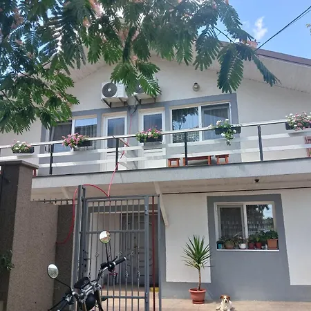 Alexandra Quarto em Acomodações Particulares *
