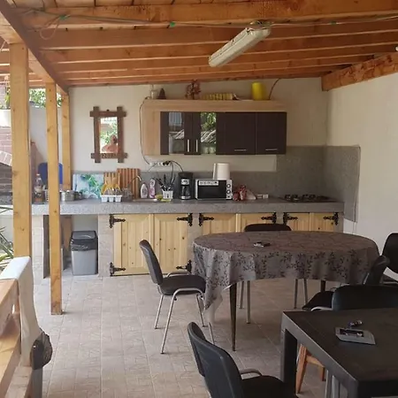 Vila Alexandra Homestay *